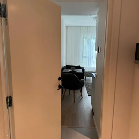 Rocca Tower Bedroom With Private Shower & Kitchen * Talin