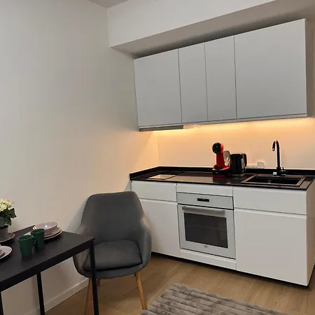 Apartamento Rocca Tower Bedroom With Private Shower & Kitchen *