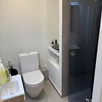 公寓 Rocca Tower Bedroom With Private Shower & Kitchen 塔林