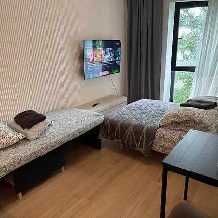 Rocca Tower Bedroom With Private Shower & Kitchen 塔林
