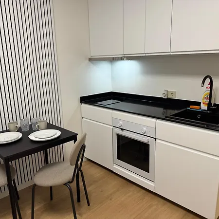 Rocca Tower Bedroom With Private Shower & Kitchen